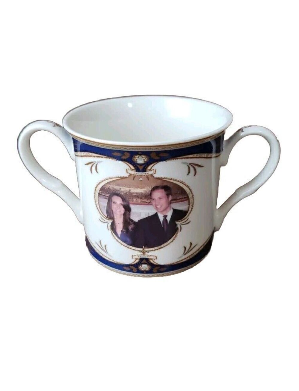 Royal Crest Fine Bone China Loving Cup Prince William & Catherine Wedding 2011